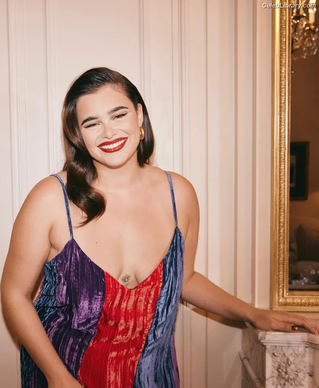 Barbie Ferreira photo 15 of 268