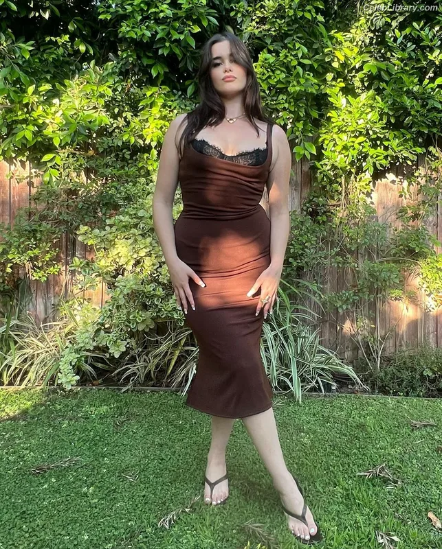 Barbie Ferreira photo 1 of 268