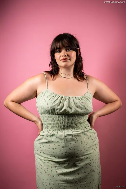 Barbie Ferreira photo 19 of 268