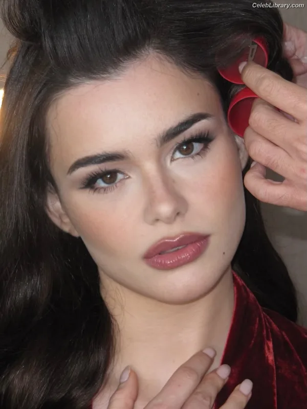 Barbie Ferreira photo 4 of 268