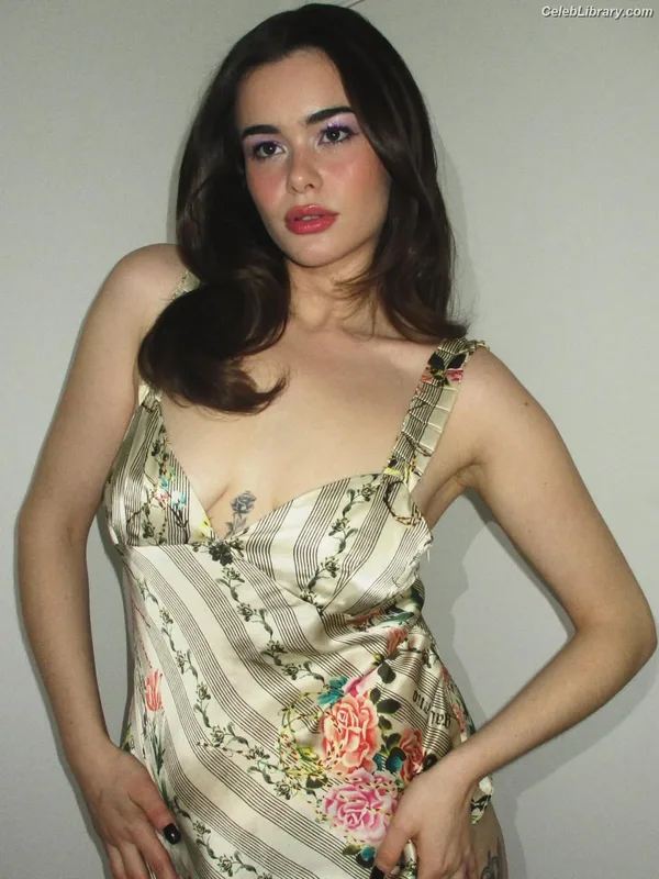 Barbie Ferreira photo 1 of 268