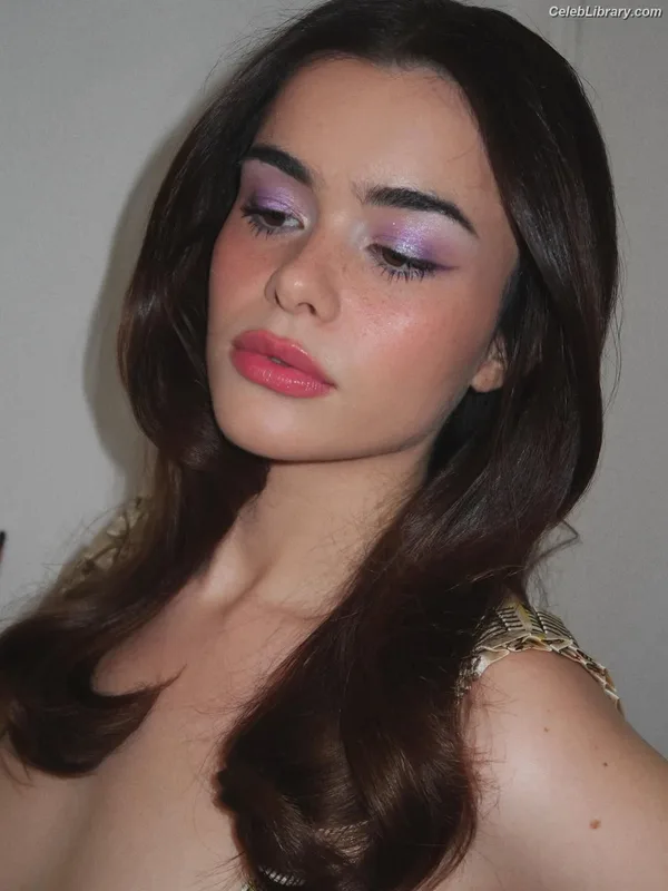 Barbie Ferreira photo 2 of 268