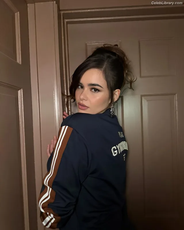 Barbie Ferreira photo 9 of 268