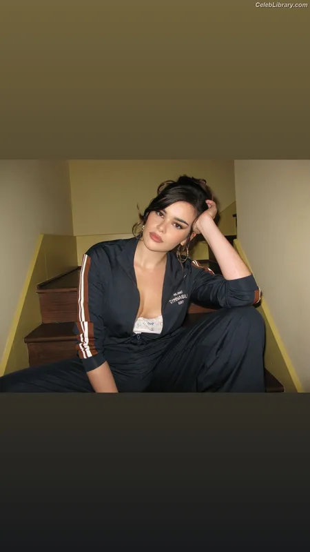 Barbie Ferreira photo 12 of 268