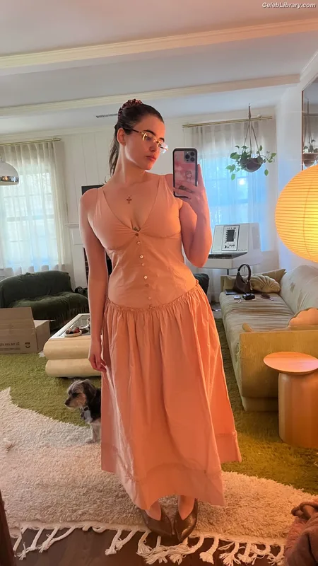 Barbie Ferreira photo 18 of 268
