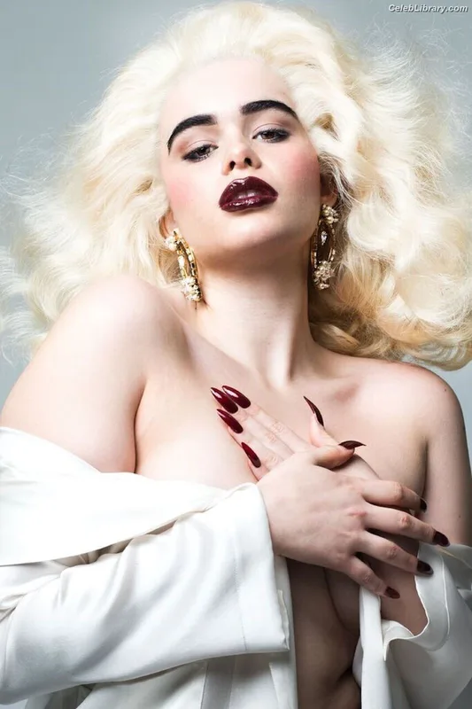 Barbie Ferreira photo 20 of 268