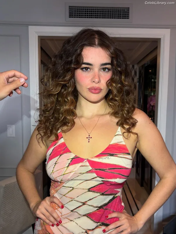 Barbie Ferreira photo 12 of 268
