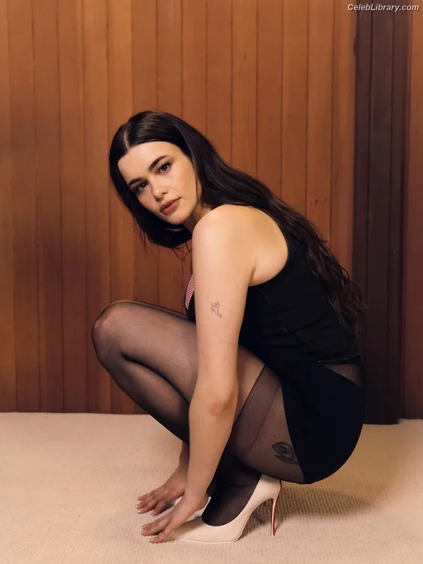 Barbie Ferreira photo 14 of 268