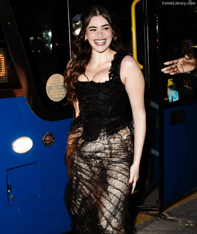 Barbie Ferreira photo 15 of 268