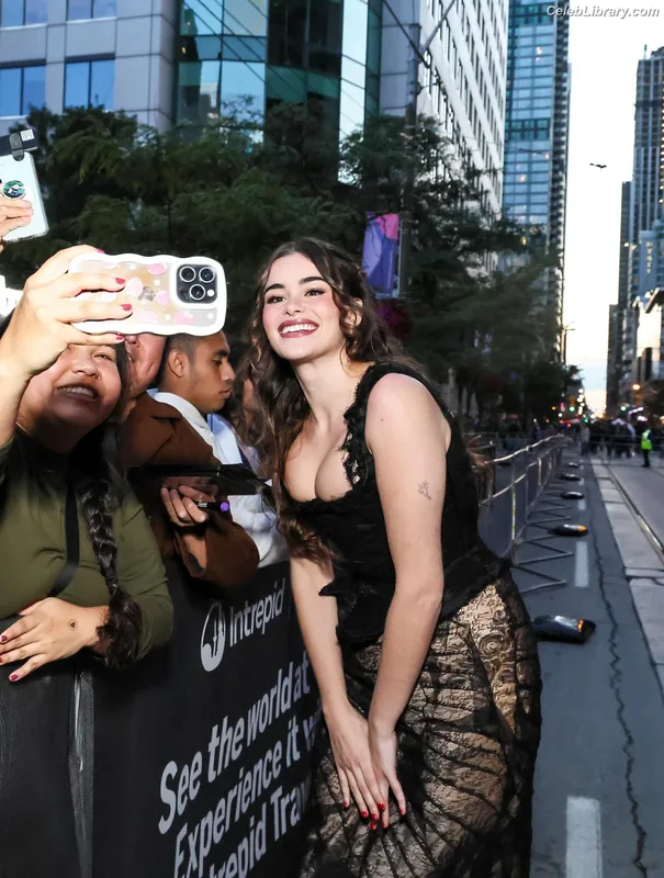 Barbie Ferreira photo 2 of 268