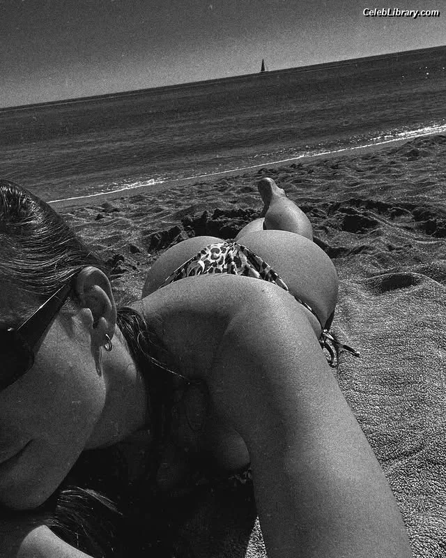 Bea Malecki photo 5 of 80