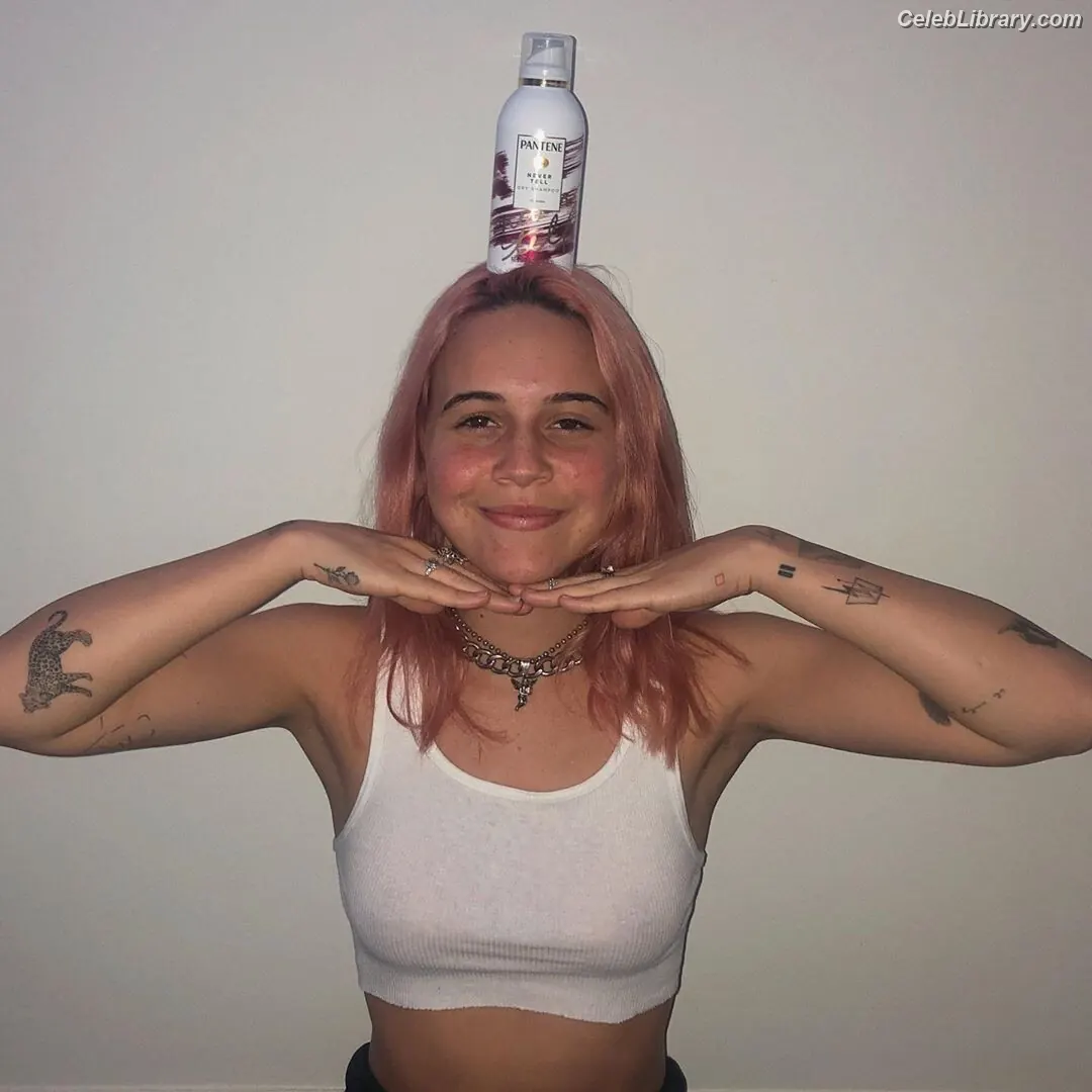 Bea Miller photo 5 of 339