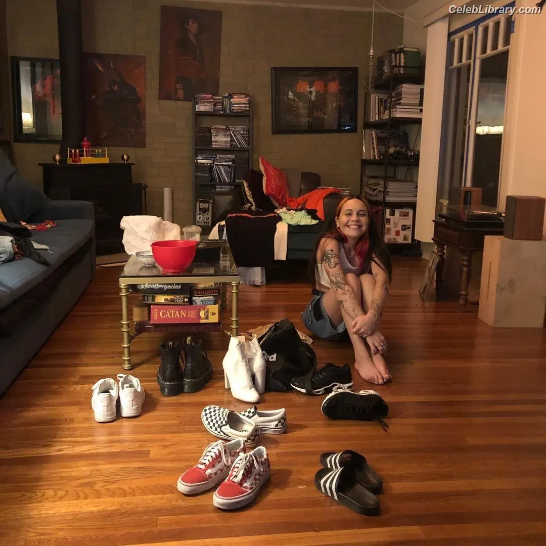 Bea Miller photo 7 of 339