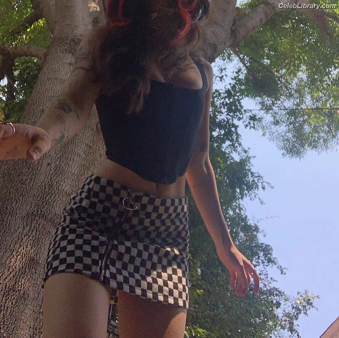 Bea Miller photo 24 of 339