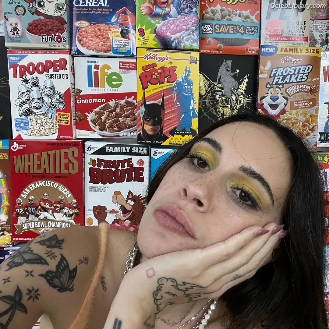 Bea Miller photo 24 of 339
