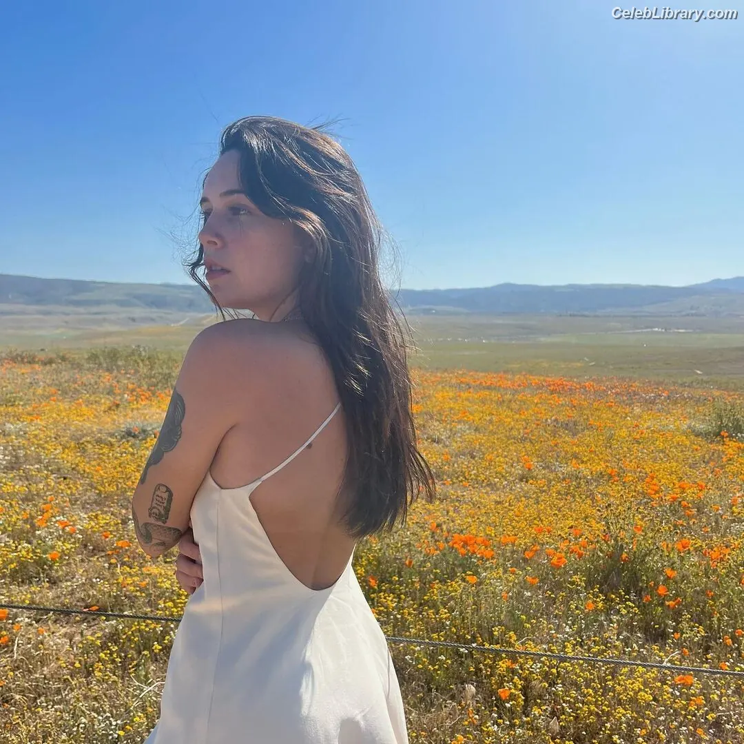Bea Miller photo 9 of 339