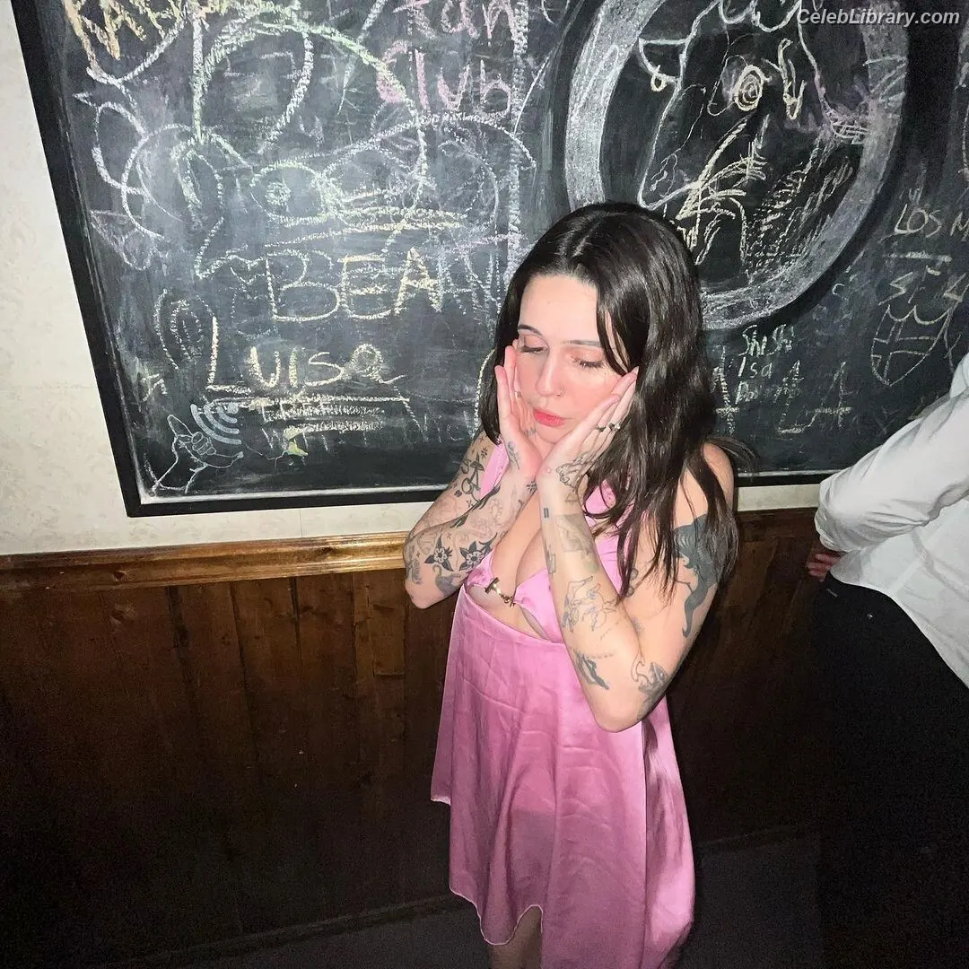 Bea Miller photo 6 of 339