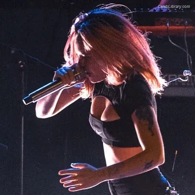 Bea Miller photo 22 of 339