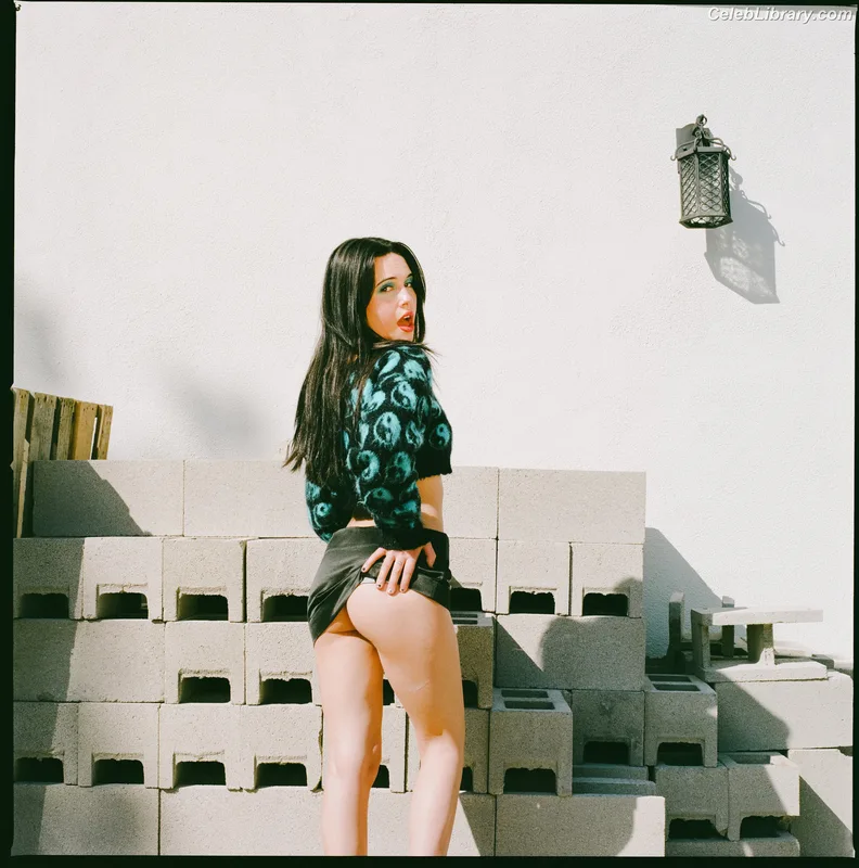 Bea Miller photo 9 of 340