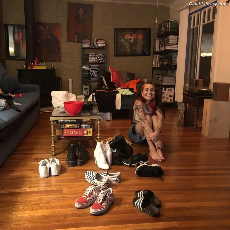 Bea Miller photo 7 of 340