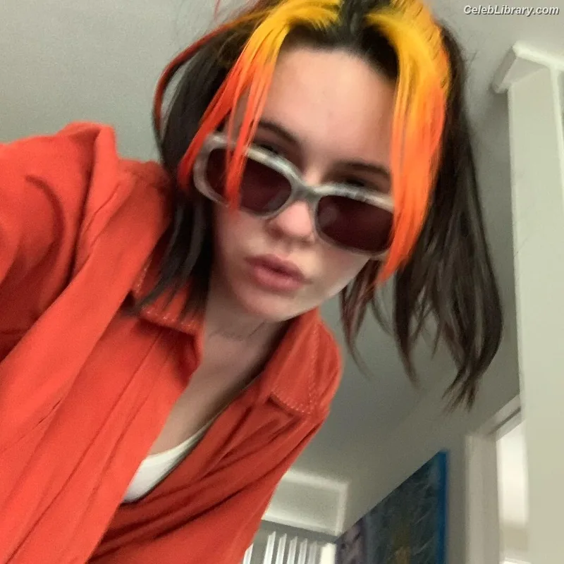 Bea Miller photo 17 of 340