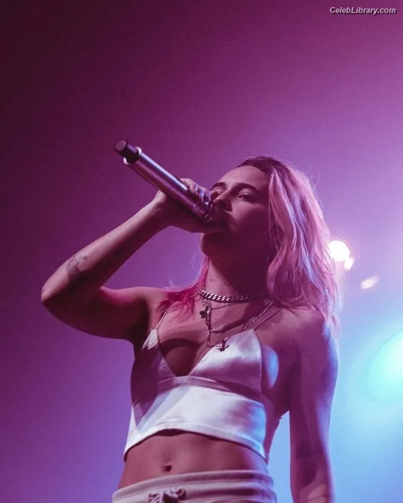 Bea Miller photo 22 of 340
