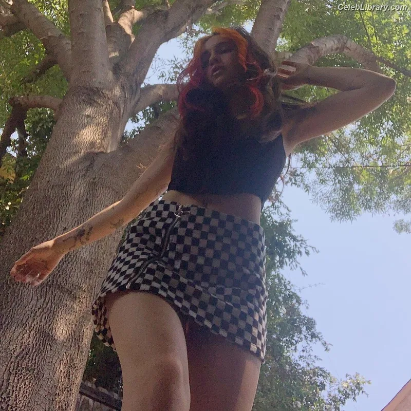 Bea Miller photo 23 of 340