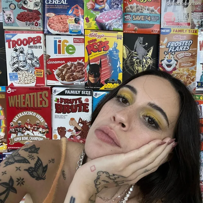 Bea Miller photo 24 of 340