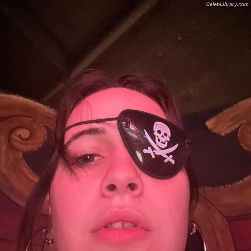 Bea Miller photo 5 of 340