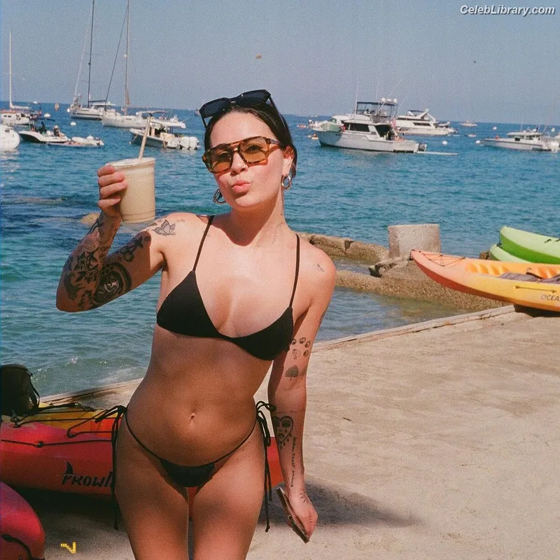 Bea Miller photo 8 of 340