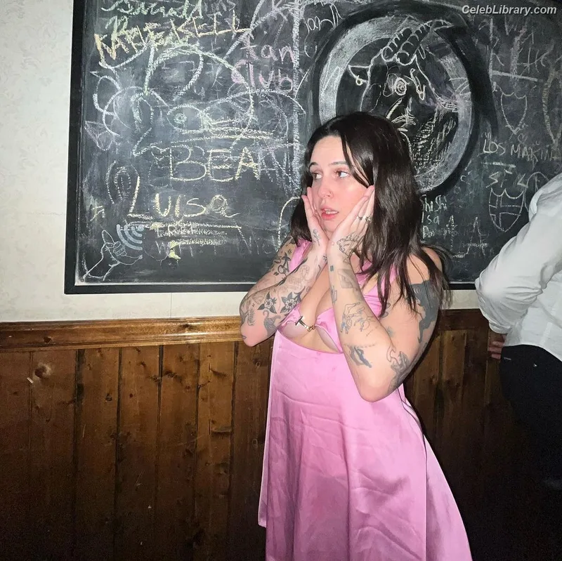 Bea Miller photo 5 of 340