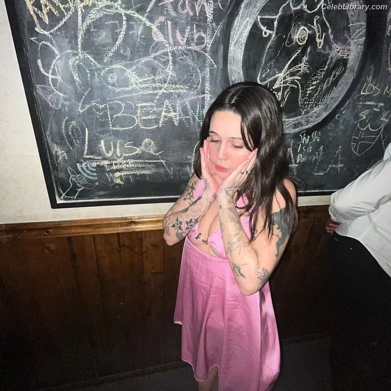 Bea Miller photo 6 of 340