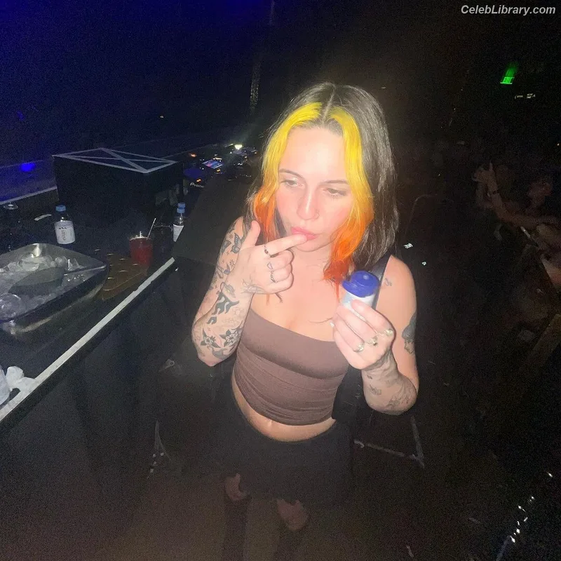 Bea Miller photo 22 of 340