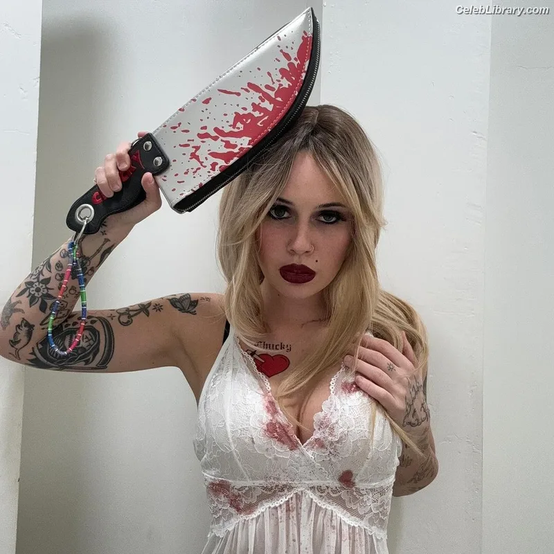 Bea Miller photo 13 of 340