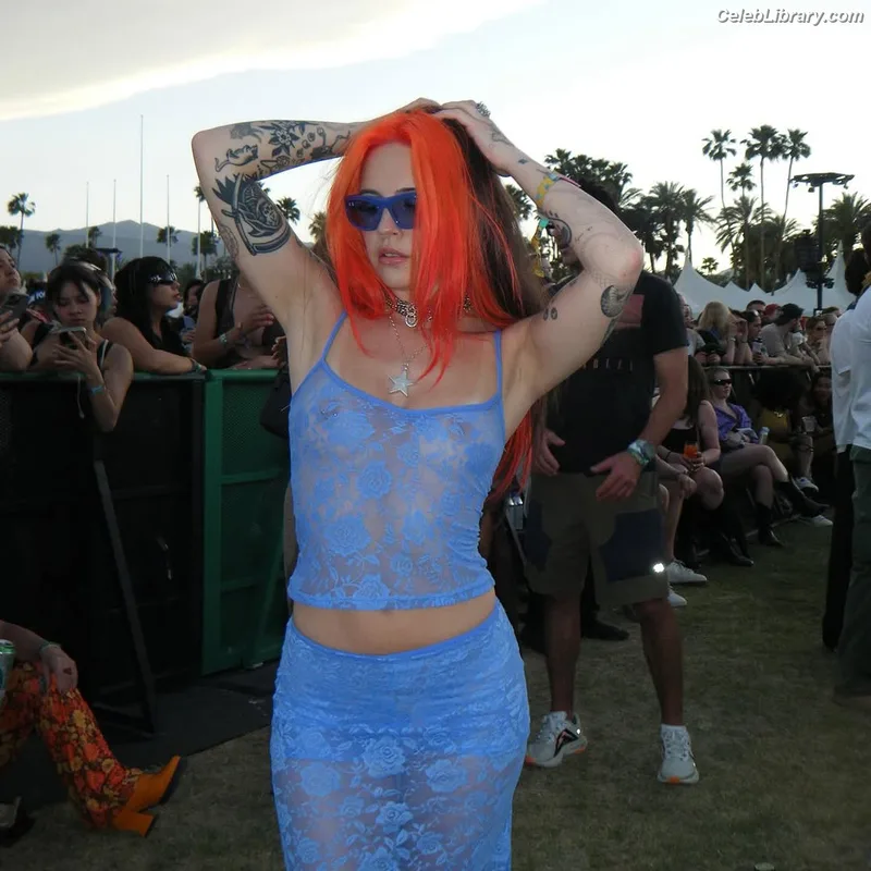 Bea Miller photo 19 of 340