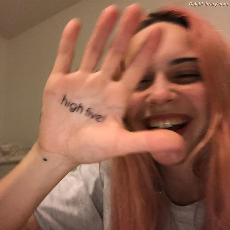 Bea Miller photo 9 of 340