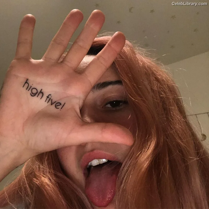 Bea Miller photo 10 of 340