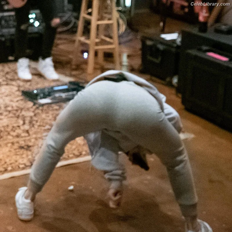 Bea Miller photo 19 of 340