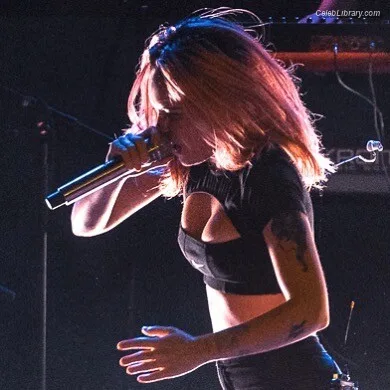 Bea Miller photo 22 of 340