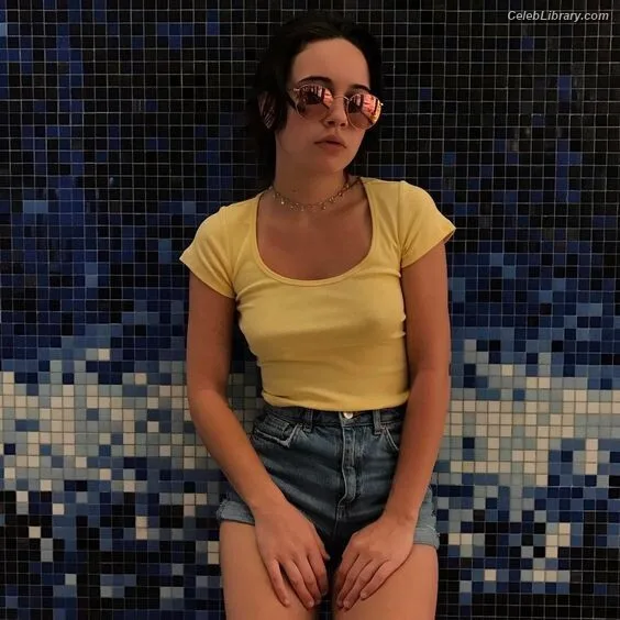 Bea Miller photo 24 of 340