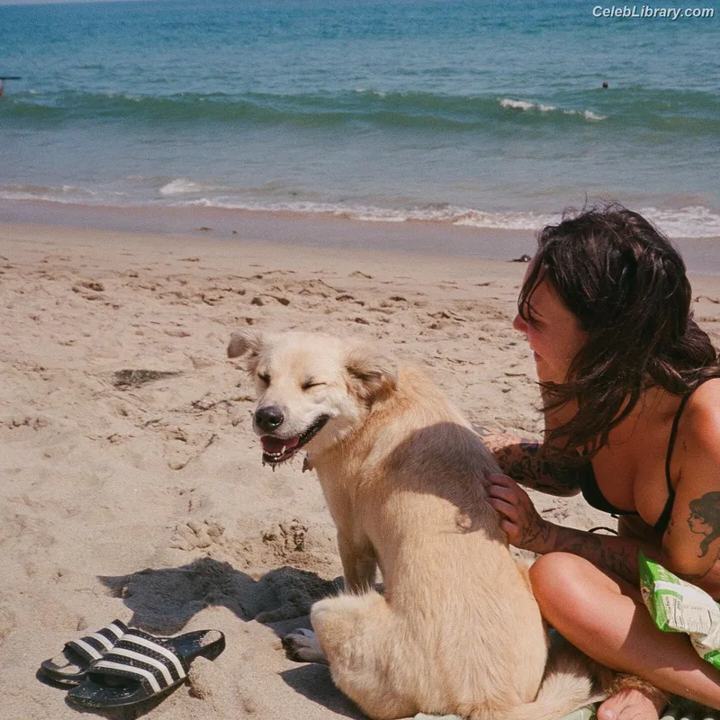 Bea Miller photo 4 of 340