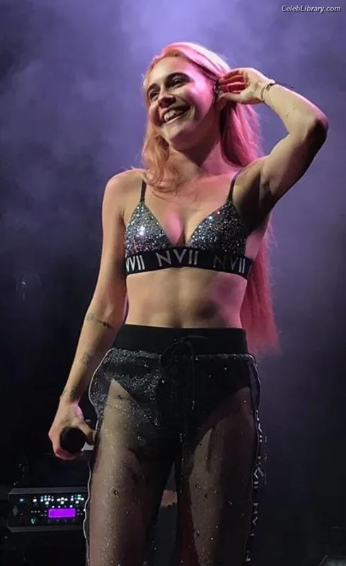 Bea Miller photo 7 of 340