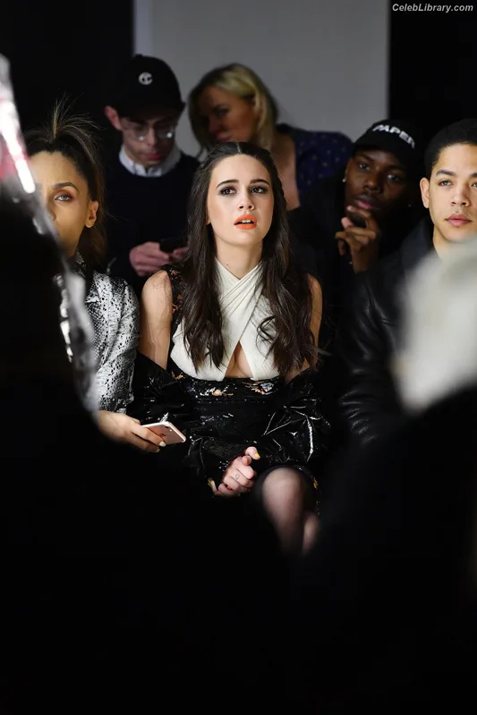 Bea Miller photo 9 of 340