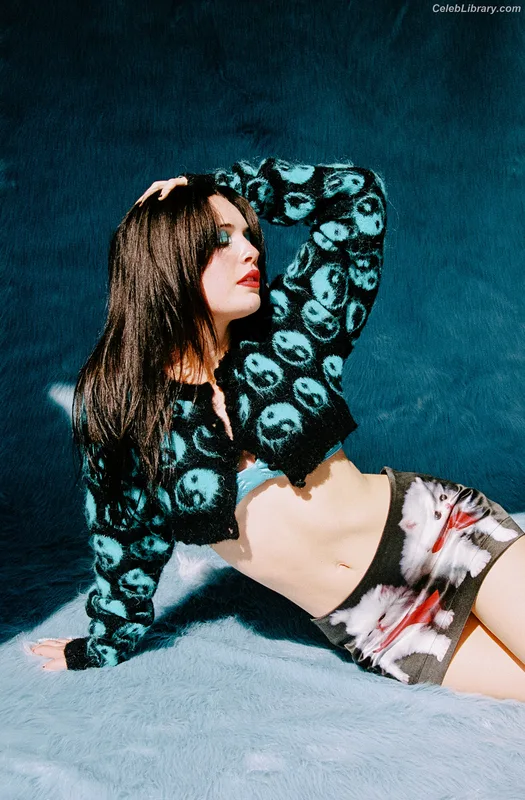 Bea Miller photo 16 of 340