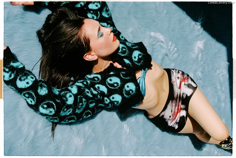 Bea Miller photo 18 of 340