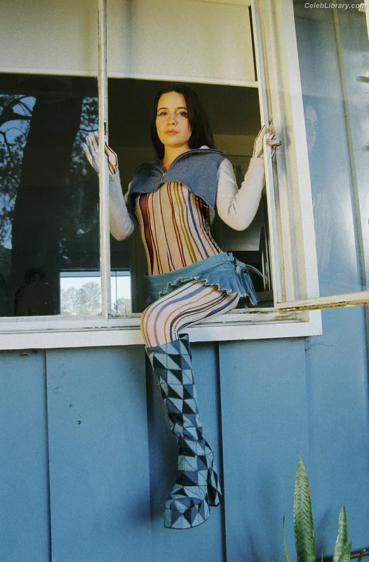 Bea Miller photo 24 of 340