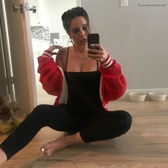 Bea Miller photo 7 of 340