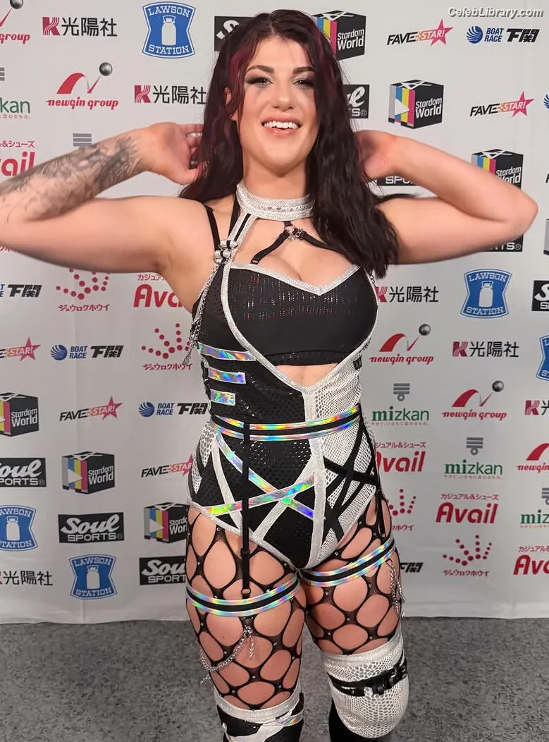 Bea Priestley photo 17 of 1039