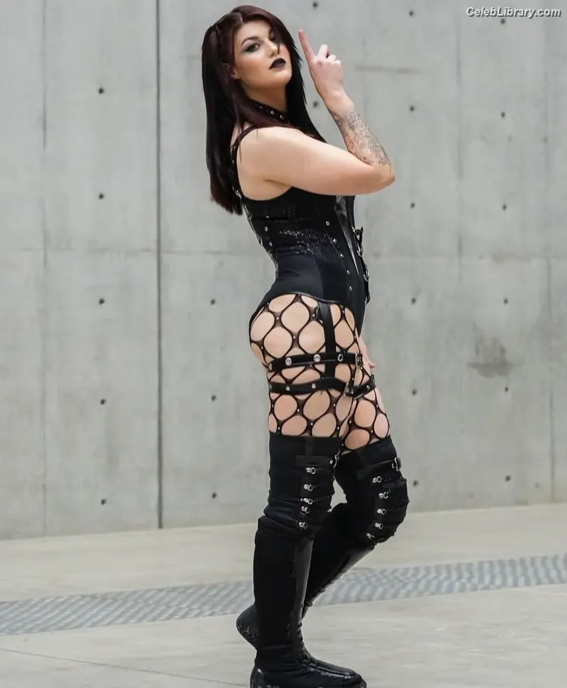 Bea Priestley photo 21 of 1039