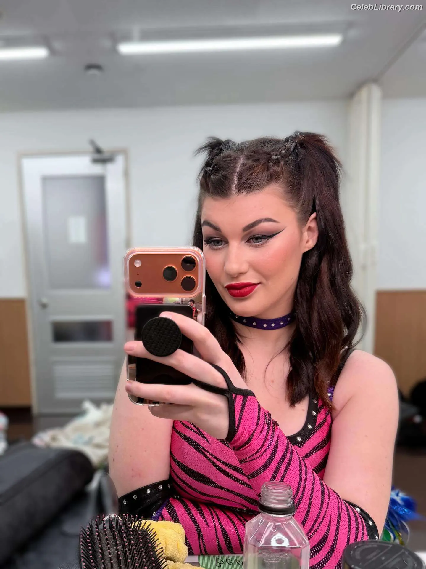 Bea Priestley photo 4 of 1039